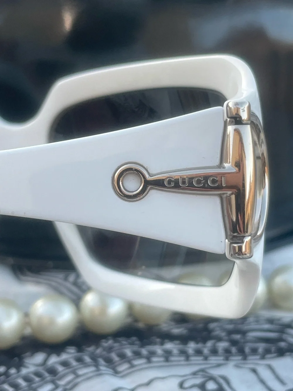 Gucci White Horsebit Sunglasses Oversized Gradient Lens Italian Eyewear